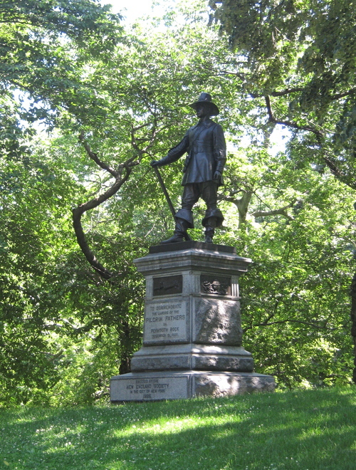 NESPilgrimStatue